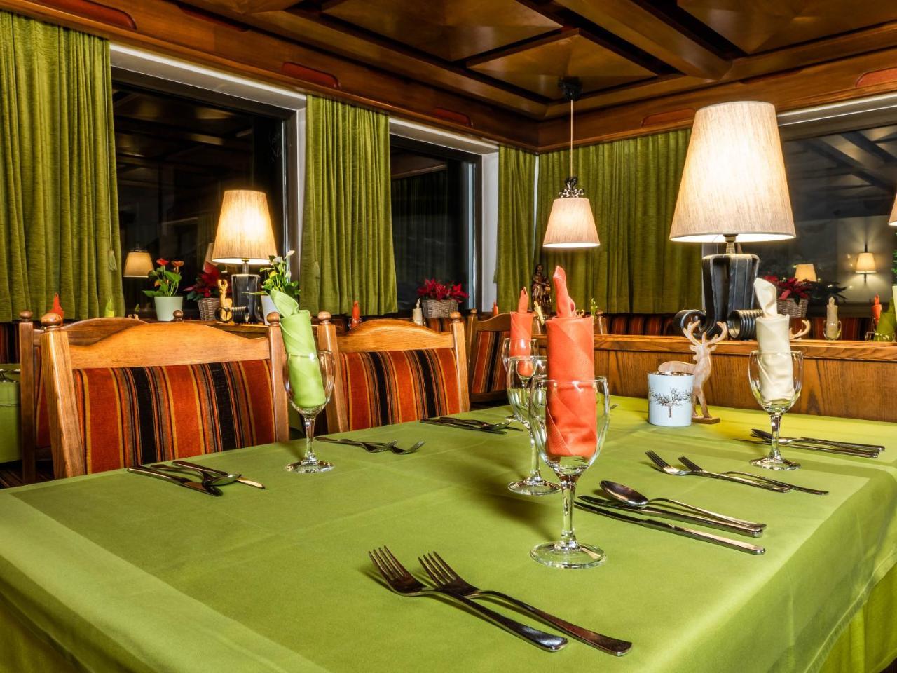 Hotel Pontives Ortisei Exterior foto